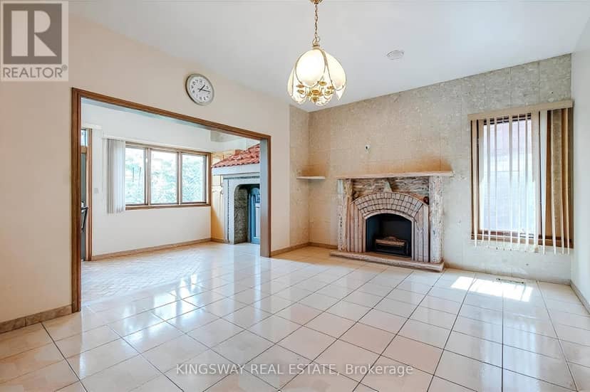 27 Mulholland Avenue — photo 8 of 28