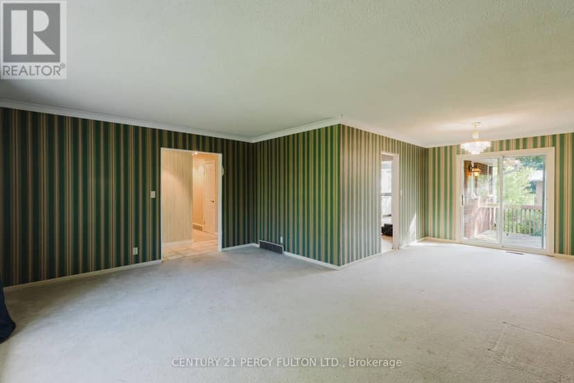 10208 Tenth Line — photo 16 of 40
