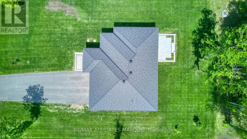 27 Diane Drive — photo 34 of 40