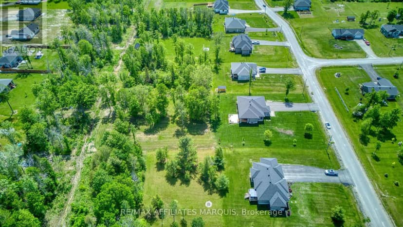 27 Diane Drive — photo 40 of 40