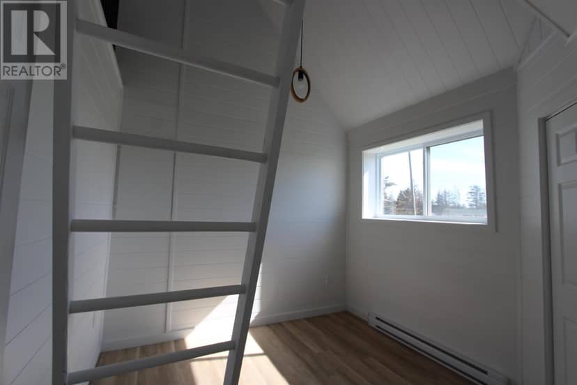 3/7 MELDRUM Place — photo 19 of 36