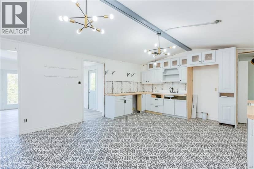 3276 Red Head Road — photo 4 of 40