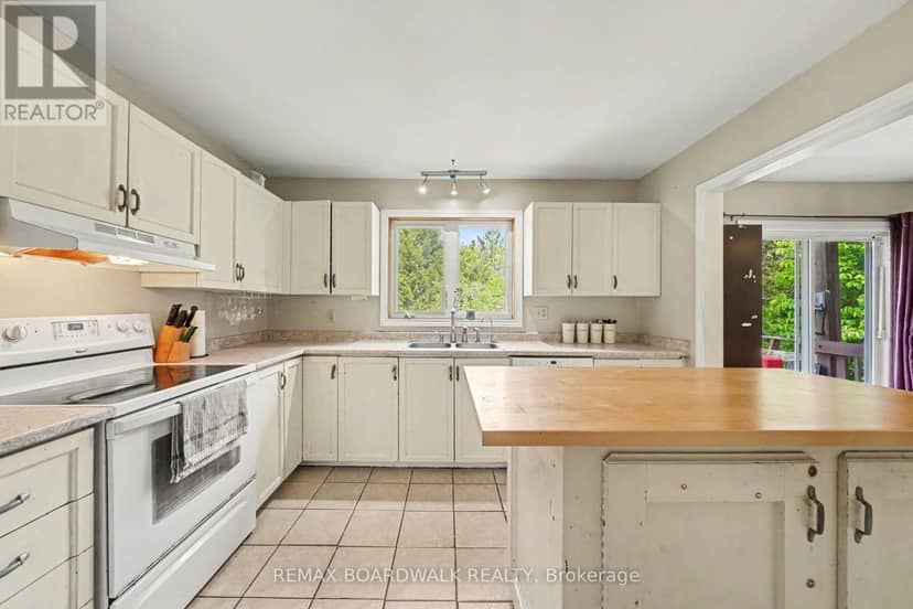 3399 Regburn Drive — photo 12 of 32