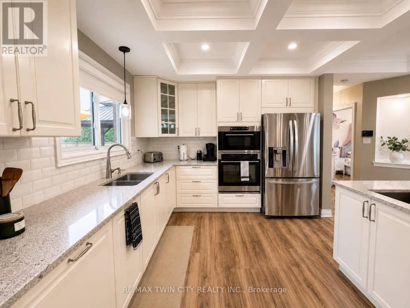 107 Rosslinn Road — photo 8 of 40