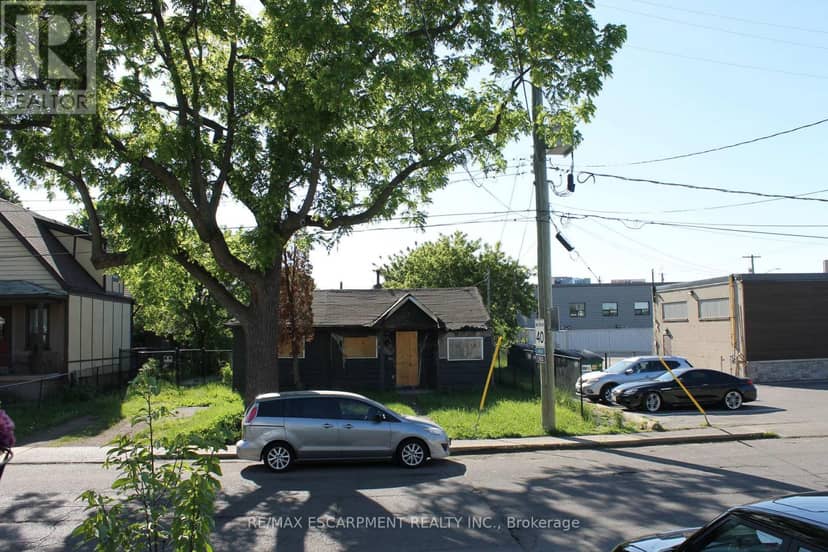 127 Robins Avenue — photo 15 of 17