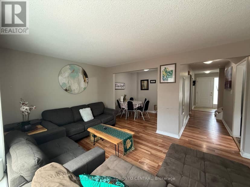 689 College Avenue W — photo 13 of 40