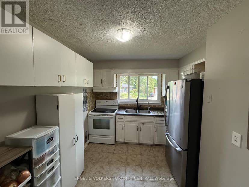 689 College Avenue W — photo 19 of 40