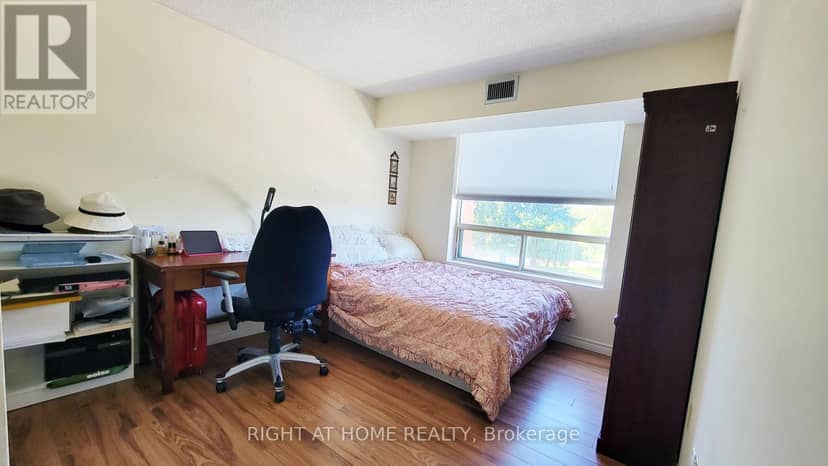 302 - 55 Blue Springs Drive — photo 34 of 40