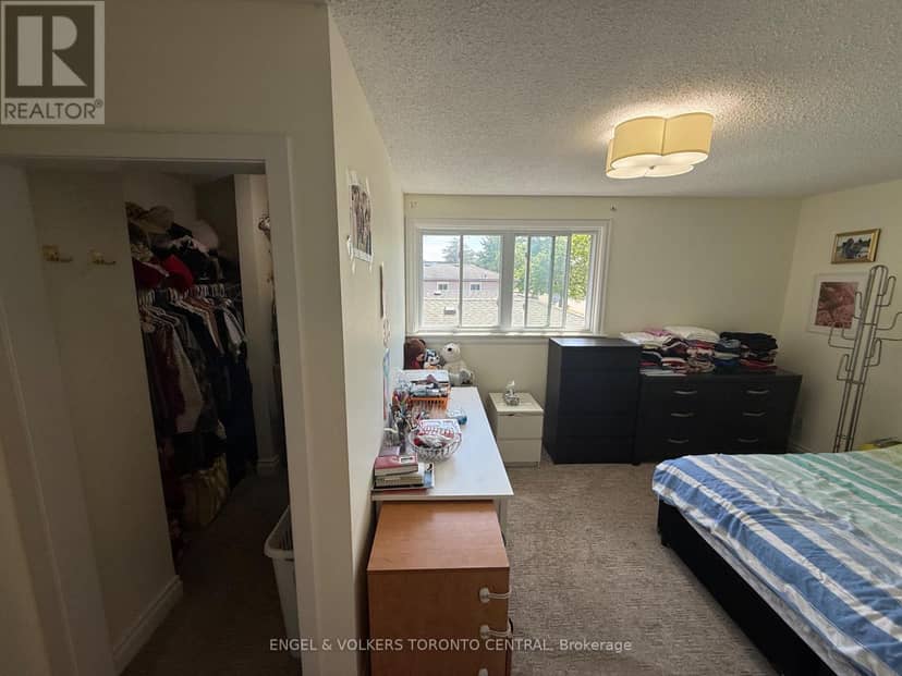 687 College Avenue W — photo 40 of 40