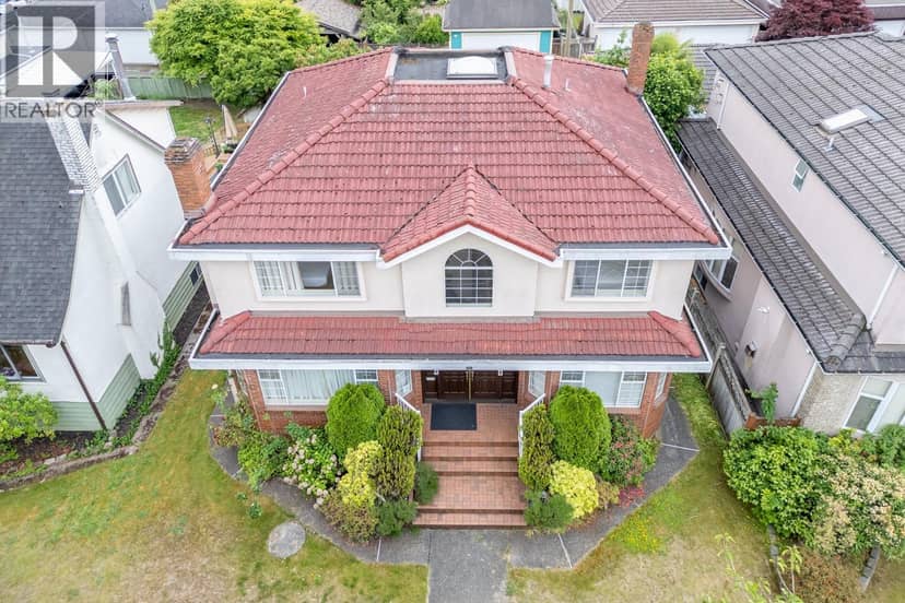 122 W 43RD AVENUE, Vancouver