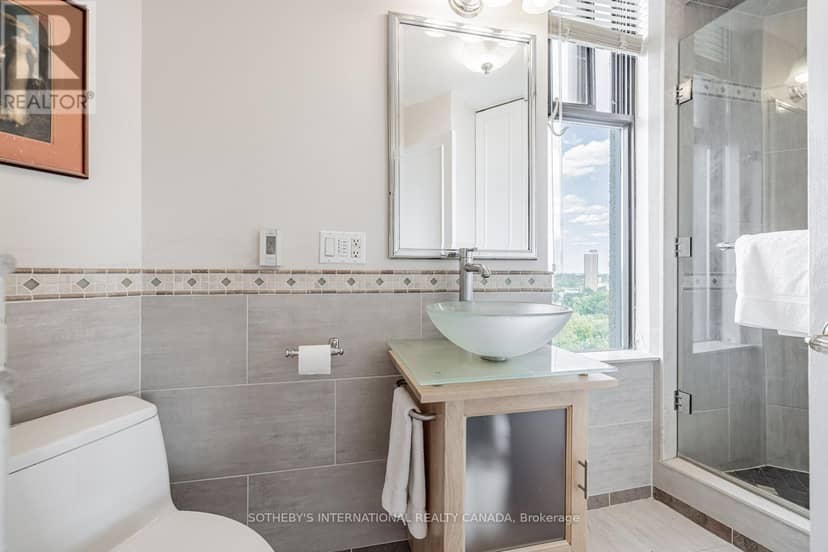 13 - 423 Avenue Road — photo 25 of 28