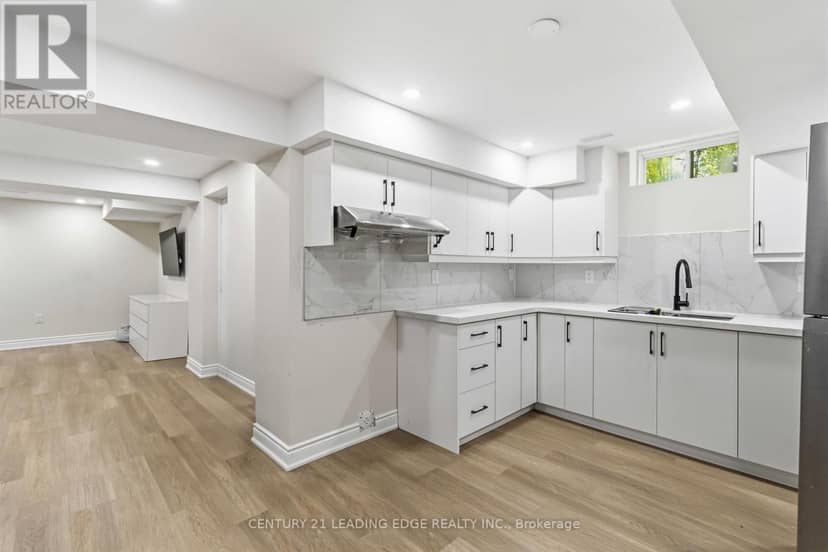 26 Huntspoint Drive — photo 34 of 40