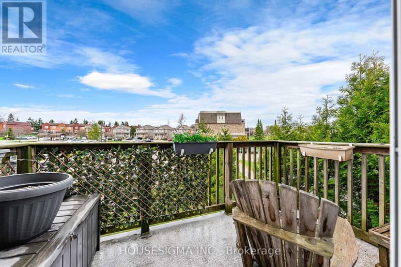 124 - 35 Mountford Drive — photo 30 of 40