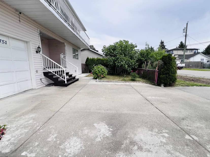12751 115A AVENUE, Surrey, photo 3