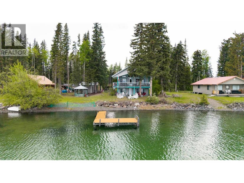 7607 NORTH POINT ROAD, 100 Mile House