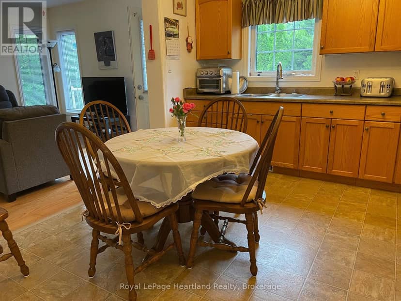 14 Garden Road — photo 16 of 37