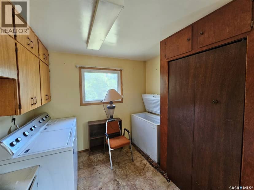 195 Morley STREET — photo 7 of 17