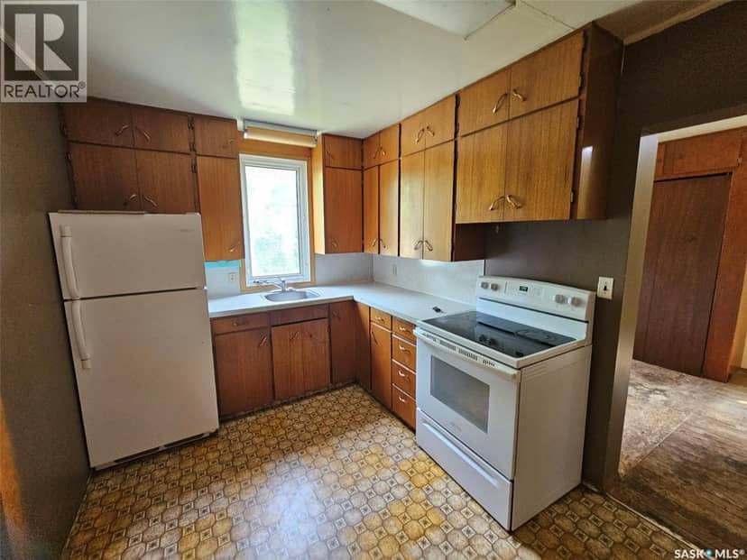 195 Morley STREET — photo 8 of 17