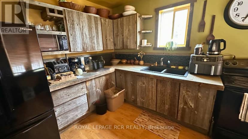 8894 Wellington 124 — photo 11 of 16
