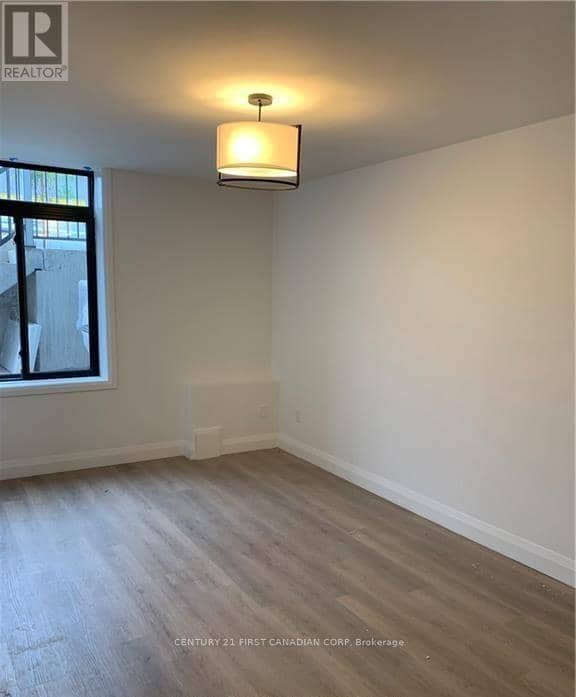 7 - 3900 Savoy Street — photo 14 of 19