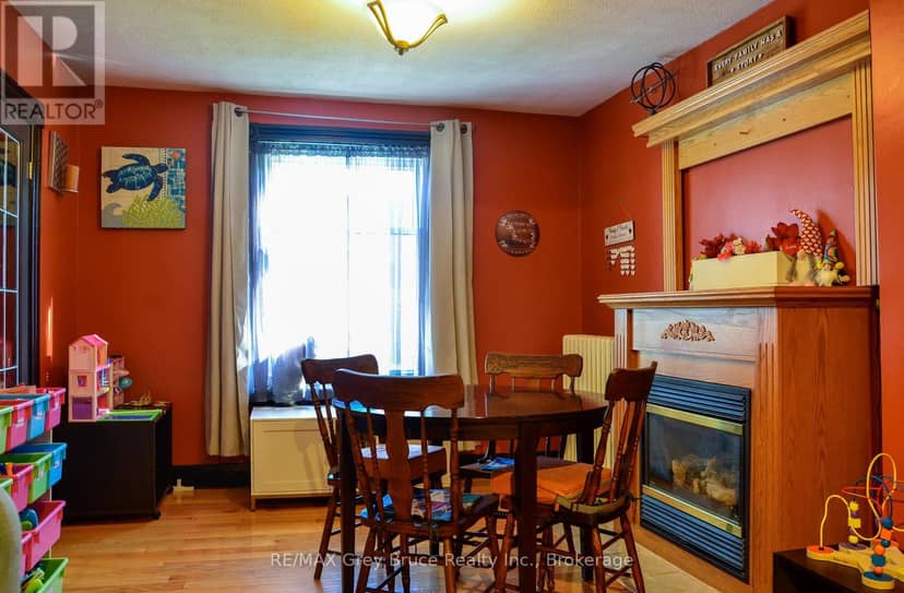 499 16th Street W — photo 12 of 29