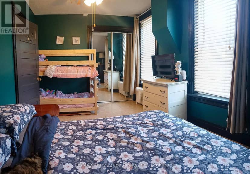 499 16th Street W — photo 17 of 29