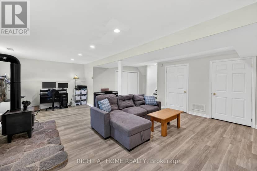 2792 Stephen Drive — photo 22 of 36