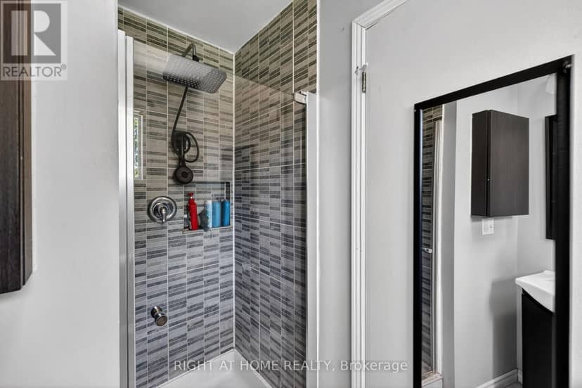 2792 Stephen Drive — photo 15 of 36
