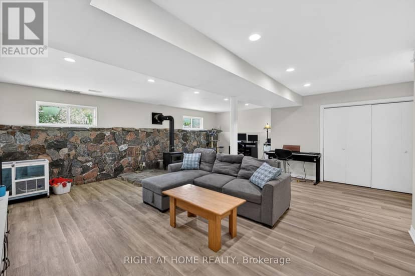 2792 Stephen Drive — photo 20 of 36