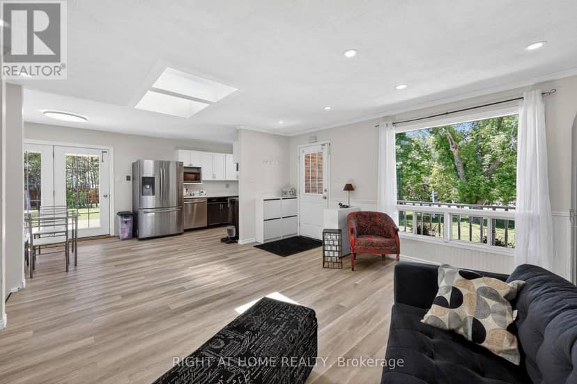 2792 Stephen Drive — photo 7 of 36