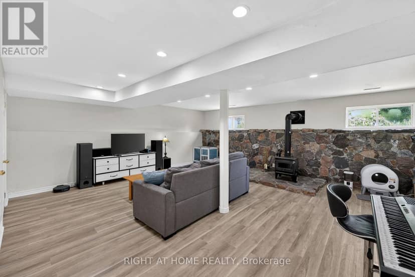 2792 Stephen Drive — photo 21 of 36