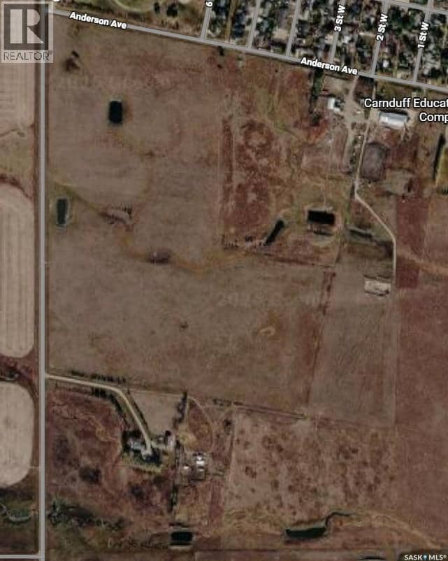 Mckennitt Land & buildings — photo 3 of 36
