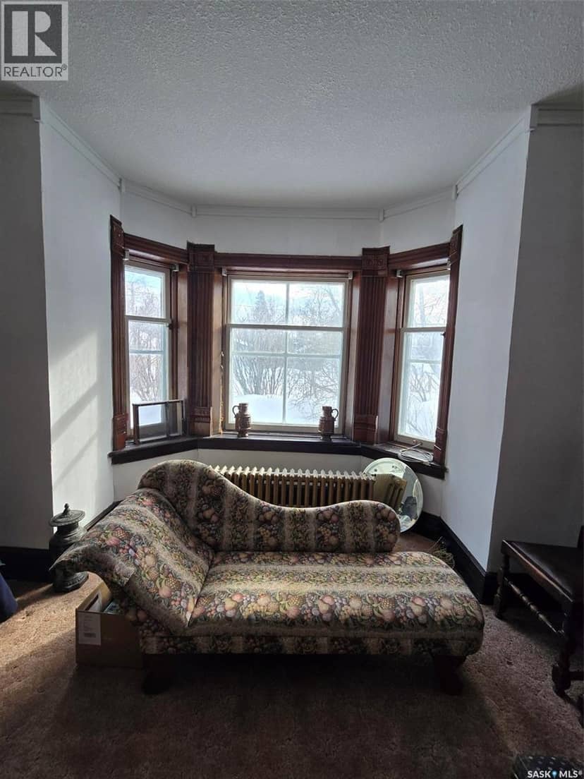 934 Main Street — photo 11 of 40