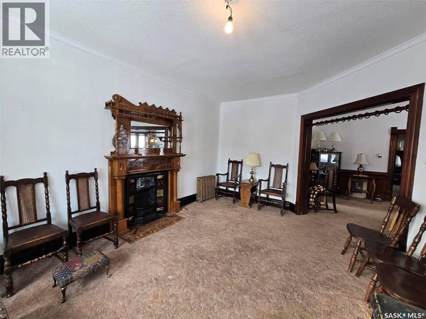 934 Main Street — photo 10 of 40