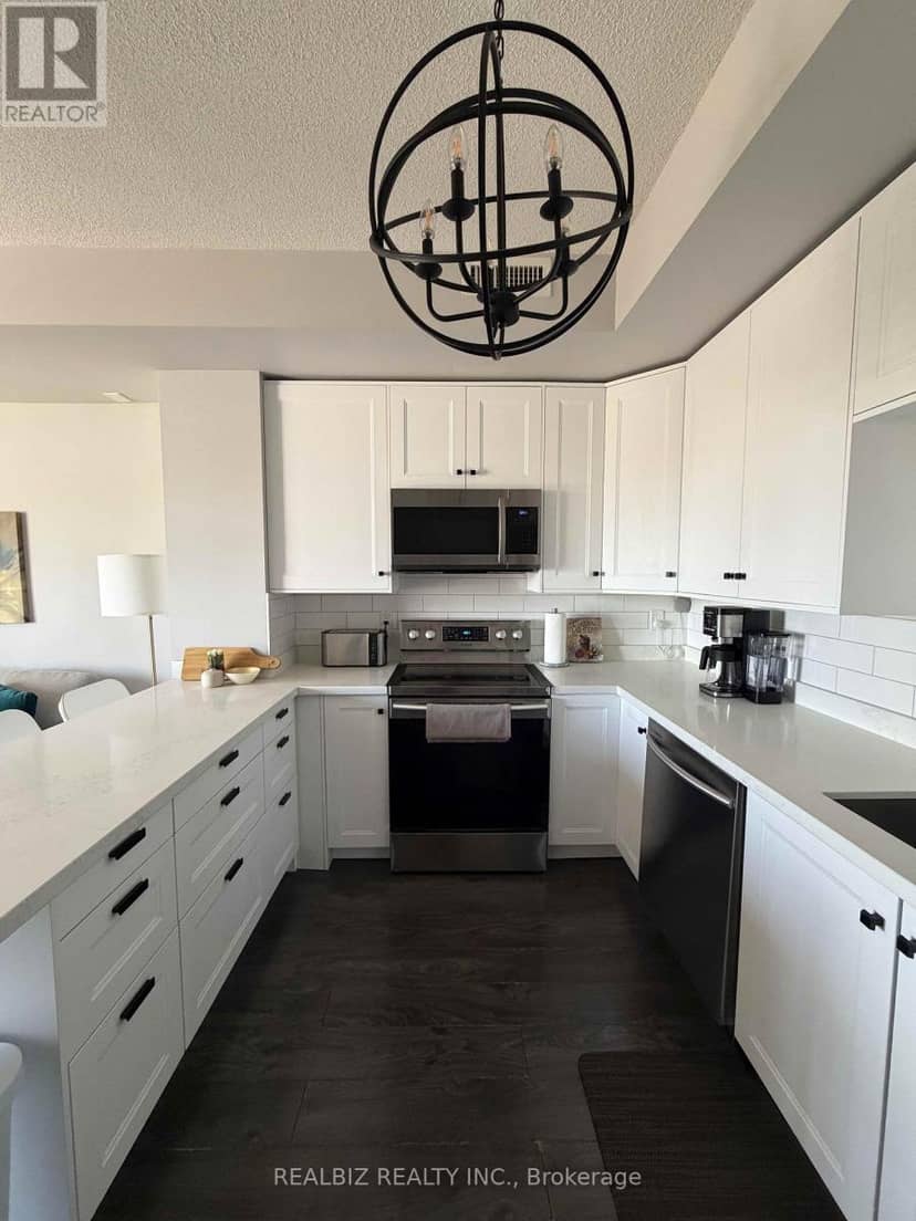 512 - 135 James Street S — photo 12 of 26