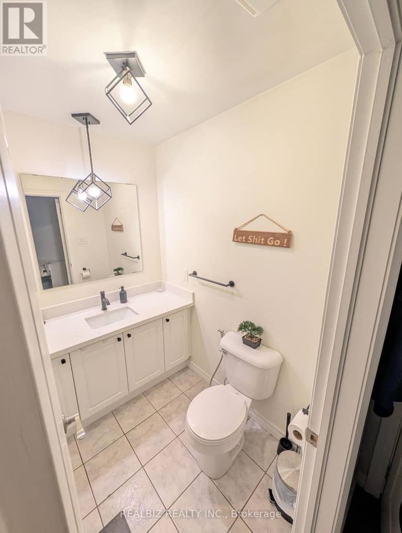 512 - 135 James Street S — photo 18 of 26