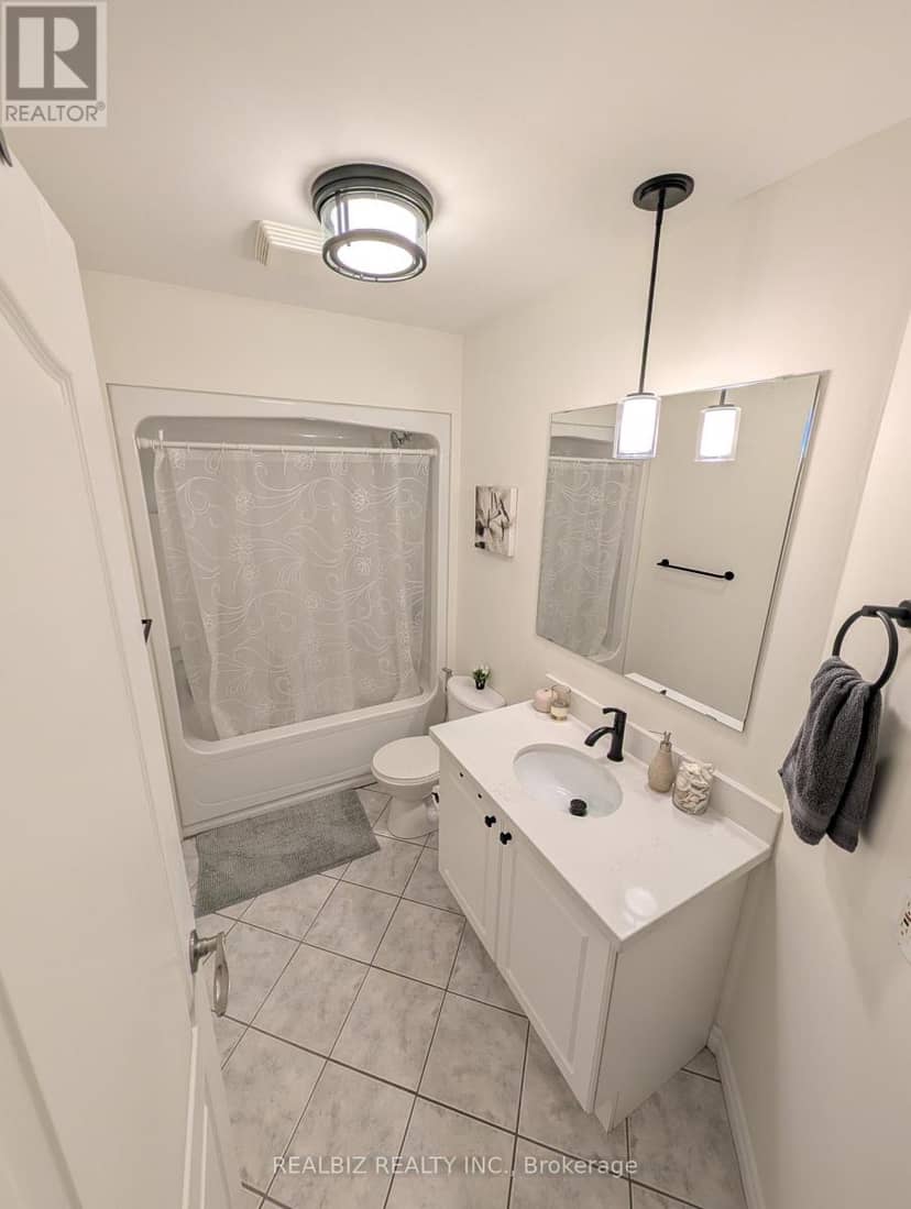 512 - 135 James Street S — photo 21 of 26