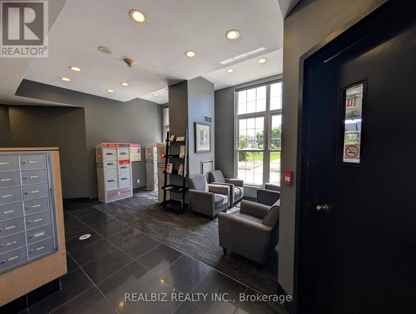 512 - 135 James Street S — photo 25 of 26