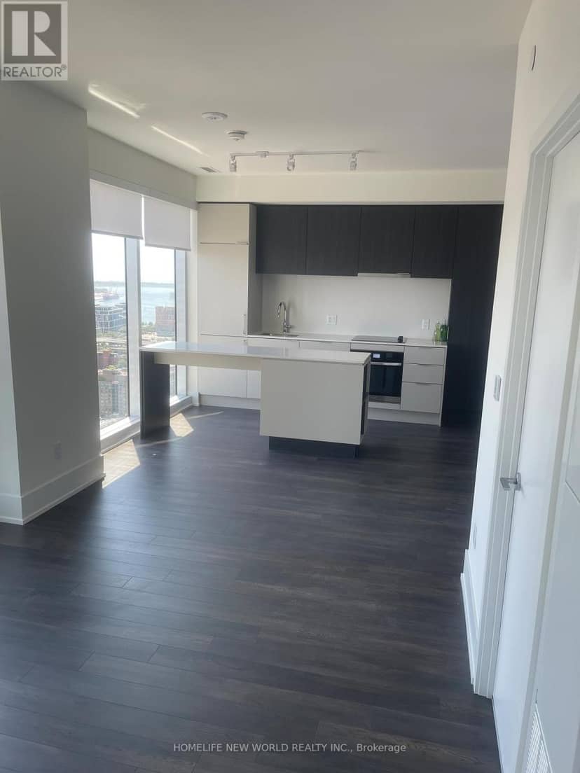 4106 - 89 Church Street — photo 13 of 30