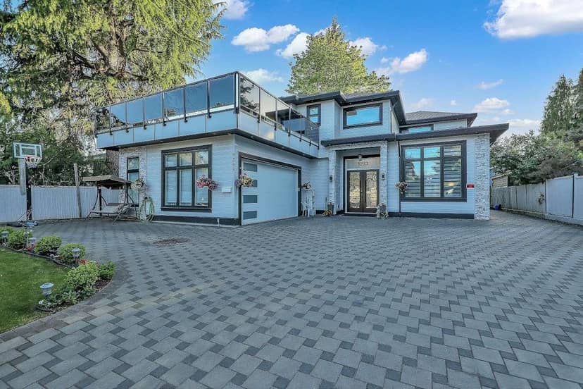 9253 PRINCE CHARLES BOULEVARD, Surrey, photo 2