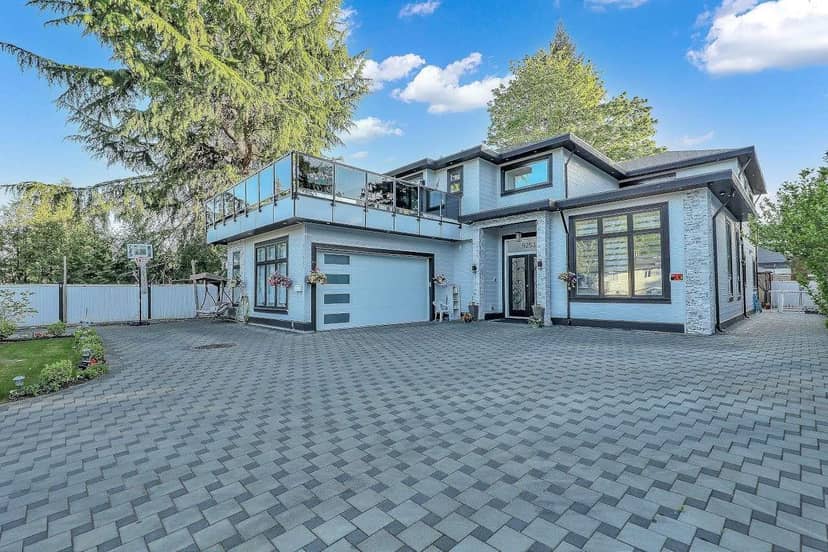 9253 PRINCE CHARLES BOULEVARD, Surrey, photo 3