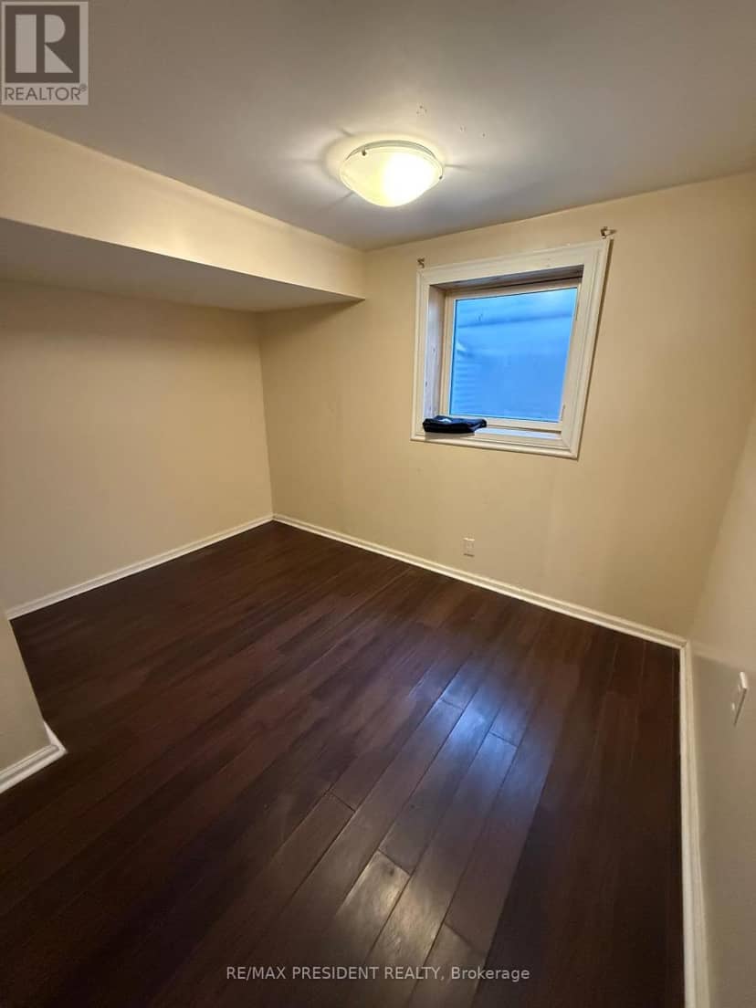 84 Primerose Crescent — photo 19 of 23