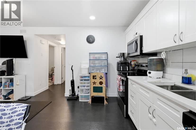 5 401 L Avenue S — photo 11 of 27