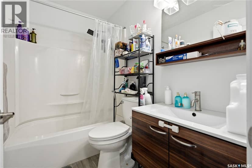 5 401 L Avenue S — photo 16 of 27