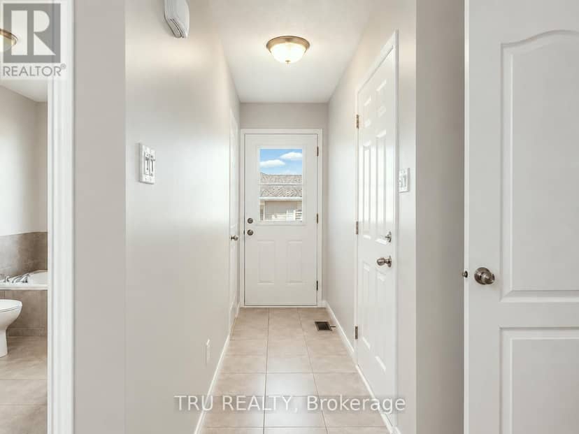 2315 Laval Street — photo 19 of 34