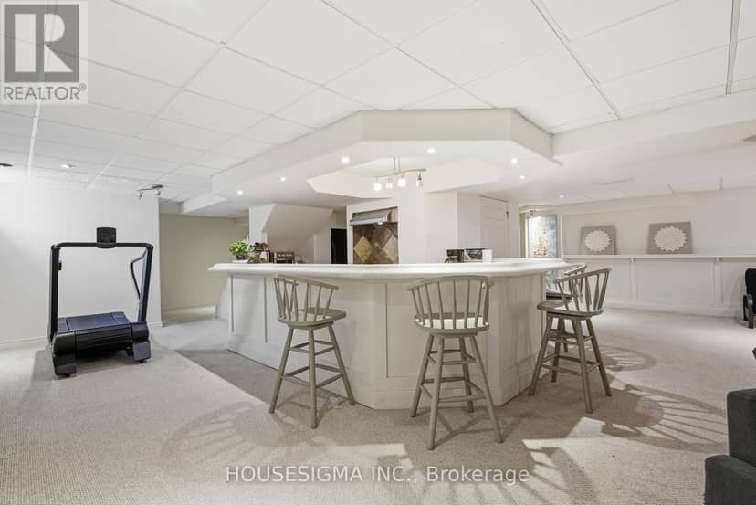 1 Newport Lane — photo 22 of 31