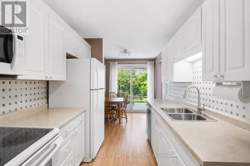 54 Scott Crescent — photo 13 of 28