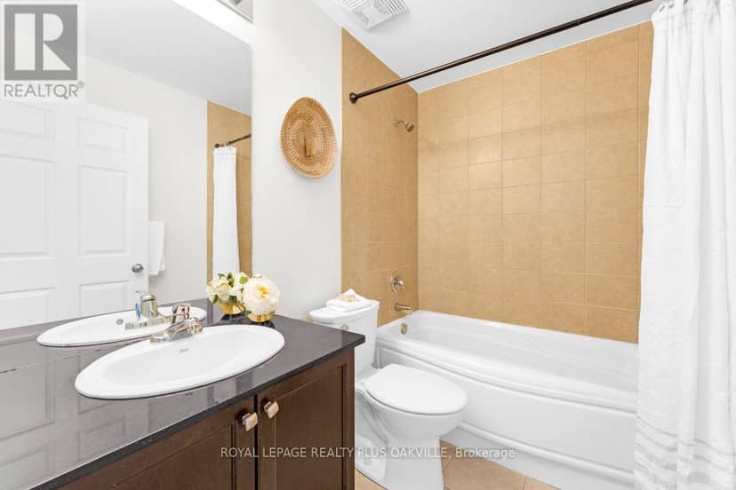 1207 - 170 Water Street N — photo 15 of 40