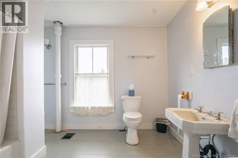 64 North Road — photo 18 of 25