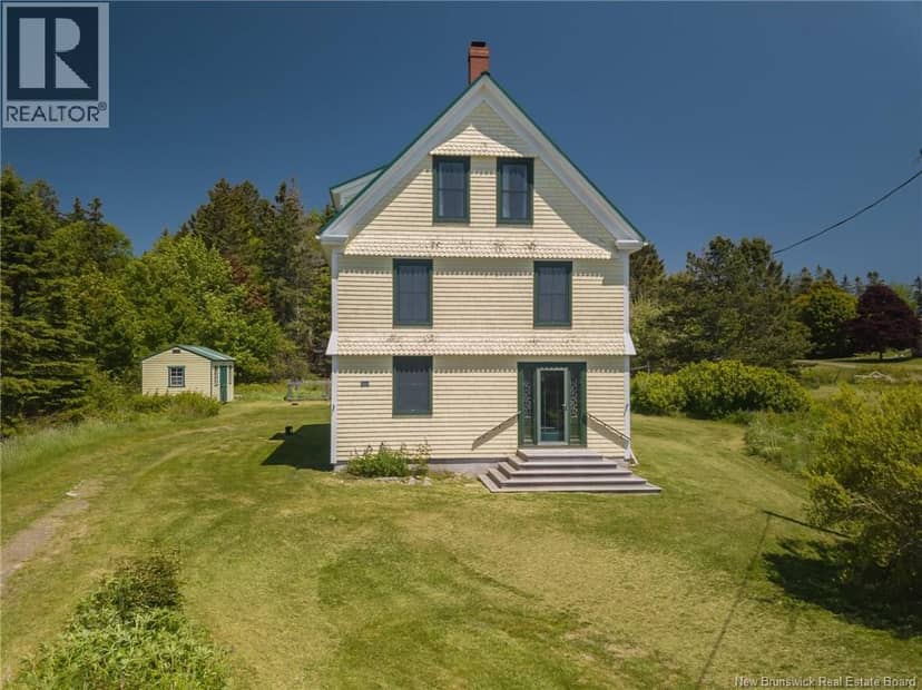 64 North Road — photo 1 of 25